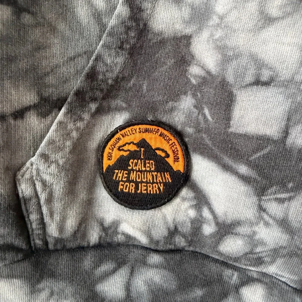 The North Face features weather sleeves